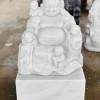 Tượng di lặc ngồi với các chú tiểu đá trắng nguyên khôi cao 90cm ngang 60cm T247