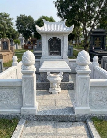 Cặp Búp Sen Đá đặt đỉnh trụ cổng bằng đá trắng tự nhiên nguyên khối, cao 40cm T541