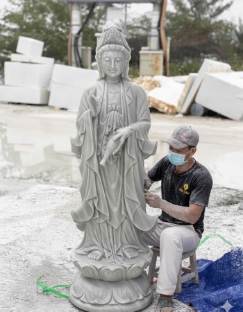 Tượng điêu khắc đá trắng mẹ quan âm bồ tát đứng trên đài sen cao 1.5m T261