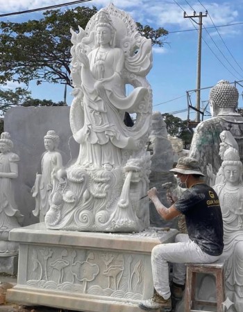 Phật quan âm đứng trên đài rồng và mây cao đá trắng nguyên khối 2m5 T240