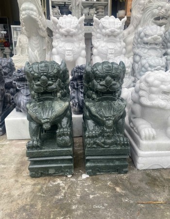 Cặp kỳ lân đá serpentine nguyên khối cao 55cm T109