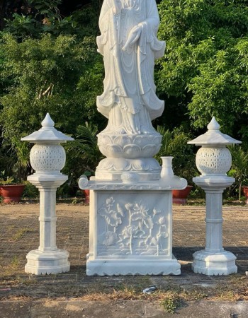 Cặp chân đèn đá trắng nguyên khối cao 1.8m , ngang 68cm , bụng 50cm T114