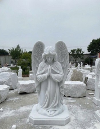 Tượng thiên thần quỳ gối bằng đá trắng nguyên khối cao 1.3m T374