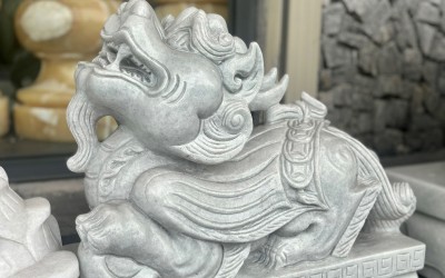 TỲ HƯU ĐÁ TRẮNG NGUYÊN KHỐI -VẬT PHẨM PHONG THỦY CHIÊU TÀI MẠNH MẼ VÀ BÍ QUYẾT CHỌN MẪU PHÙ HỢP