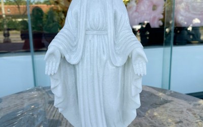 Quy Trình Điêu Khắc Tượng Đức Mẹ Maria Đá Trắng Nguyên Khối Thủ Công Tại Gia Hân