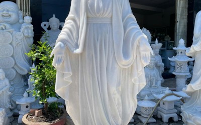 Nghệ Thuật Chế Tác Tượng Đức Mẹ Maria Đá Trắng Nguyên Khối 