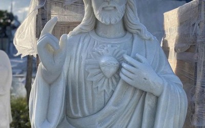 Tượng Chúa Giê-su Đá Trắng – Dòng Tượng Công Giáo Được Người Mua Tìm Kiếm Nhiều Hiện Nay