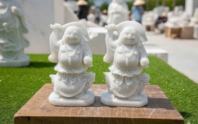 Tượng Di Lặc Đá Trắng Nguyên Khối: Giá Trị Phong Thủy, Vẻ Đẹp Bền Vững Và Kinh Nghiệm Lựa Chọn Chuẩn Chuyên Gia