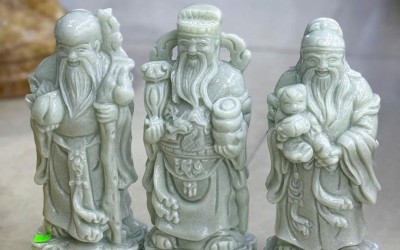 Ý Nghĩa Phong Thủy Tượng Tam Đa Phúc Lộc Thọ Đá Trắng & Cách Bày Trí Chuẩn Gia Chủ