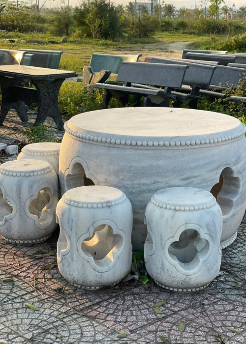 Bộ bàn ghế đá trắng nguyên khối - Bàn đường kính 1m cao 70cm -đk ghế 30cm -cao ghế 45cm T145